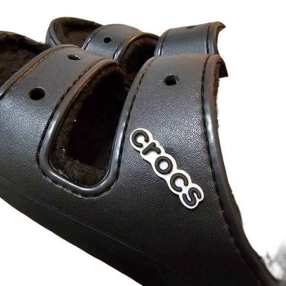 **SOLD** Crocs Adult Classic Cozzzy Sandals - Picture 7 of 9
